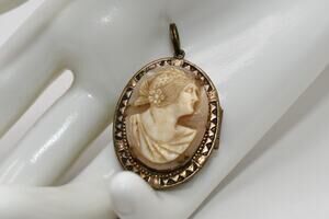 Vintage Carved Shell Cameo Photo Locket Pendant Victorian Style